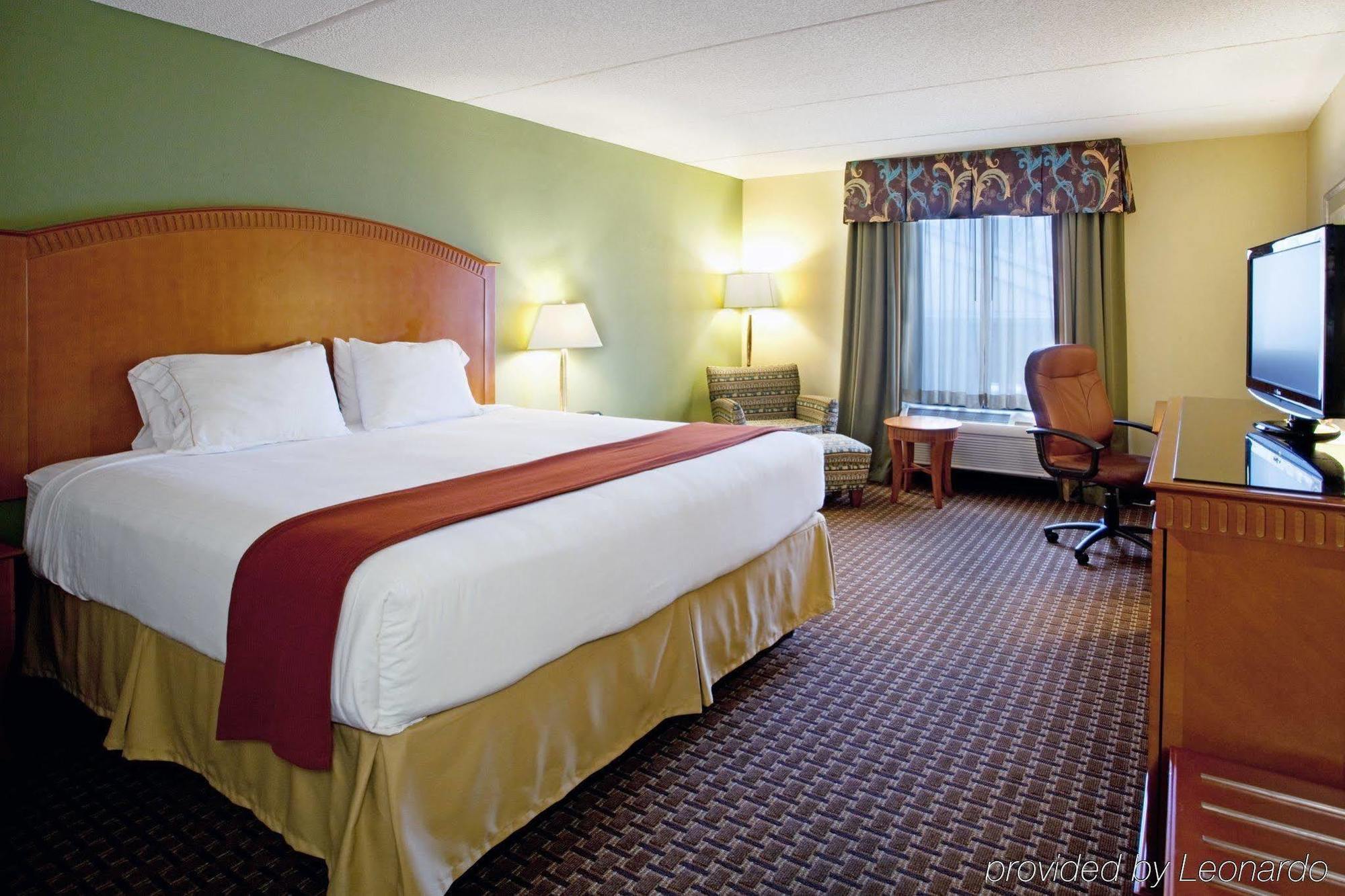 Hotel Express & Charlotte Arpt-belmont By Ihg
