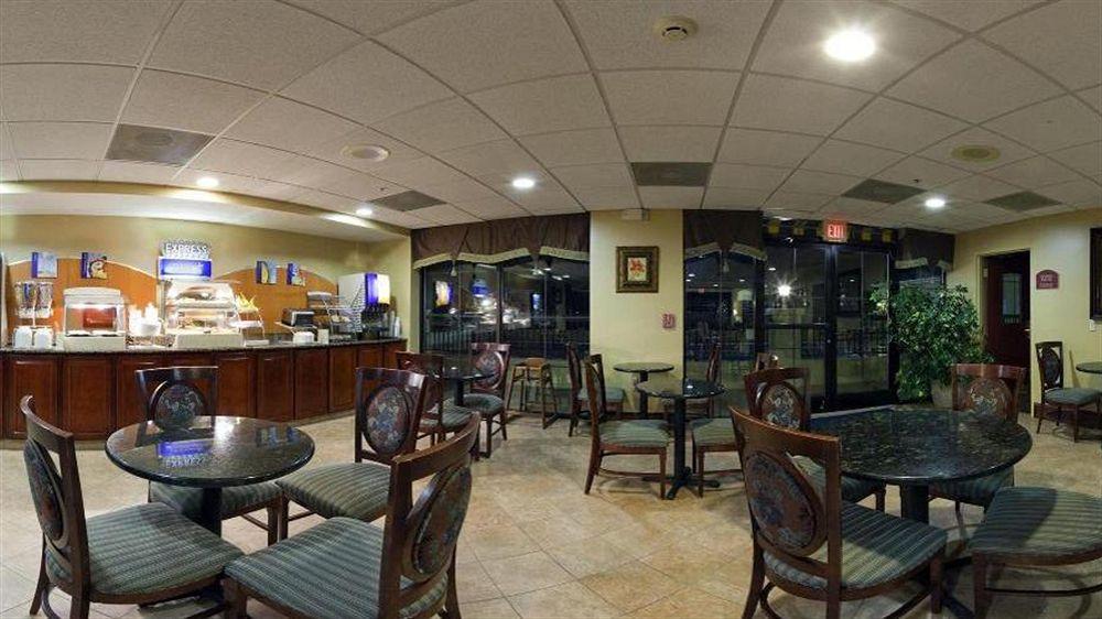 Express & Charlotte Arpt-belmont By Ihg 2* Belmont
